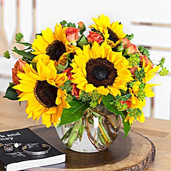 Send Sunny Sunflowers Arrangement