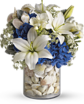 Everything's Beachy by Teleflora Flowers