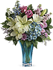 Teleflora's Heart's Pirouette Bouquet Flowers