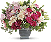 Teleflora's Grand Beauty Bouquet Flowers