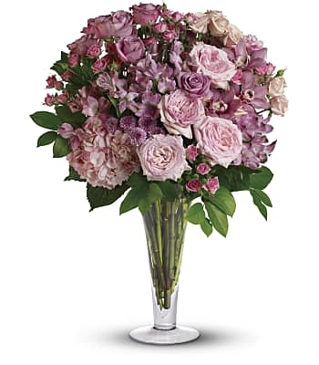 A La Mode Bouquet with Long Stemmed Roses Flowers