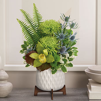 Teleflora's Style Statement Bouquet