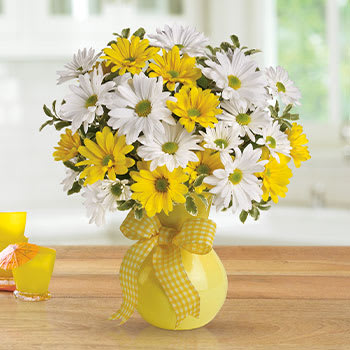 Teleflora's Upsy Daisy <br> Bouquet