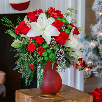 Teleflora's Yuletide Greetings Bouquet