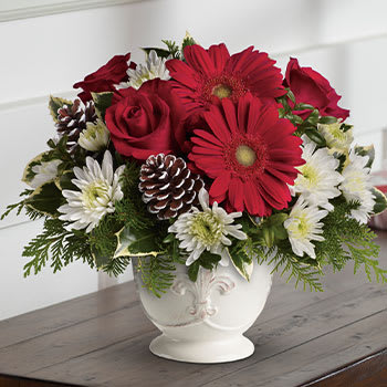 Teleflora's Simply Merry Centerpiece