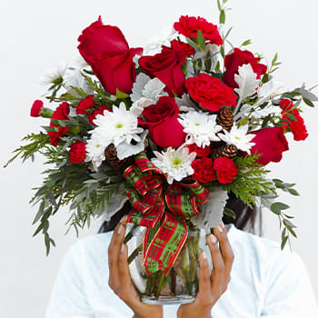 Teleflora's Holiday Shine Bouquet