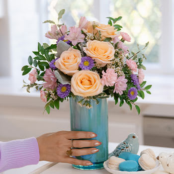 Teleflora's Aqua Rose Bouquet