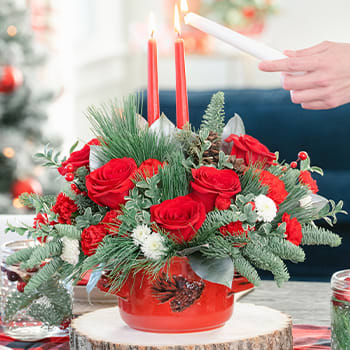 Teleflora's Christmas Heirloom Centerpiece