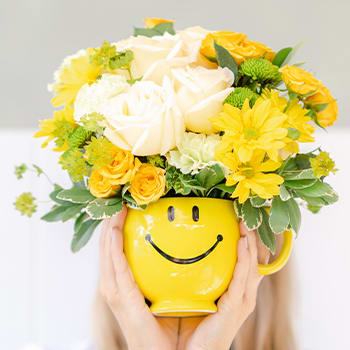 Teleflora's You Make Me Smile Bouquet