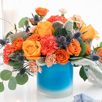 Teleflora's Standout Chic Bouquet