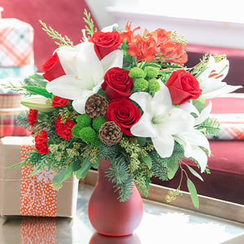 Teleflora's Yuletide Greetings Bouquet