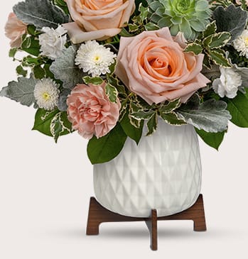 Teleflora's Mod Rose Bouquet