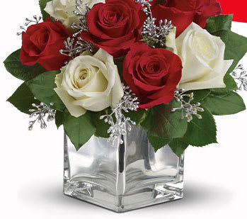 Teleflora's Snowy Night Bouquet