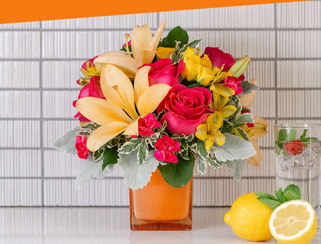 Teleflora's Spread Sunshine Bouquet