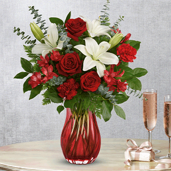 Teleflora's Love Conquers All Bouquet