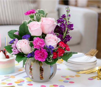 Teleflora's Birthday Greetings Bouquet