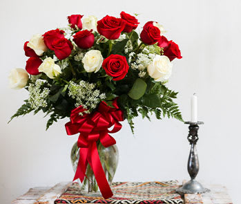 Love's Divine Bouquet - Long Stemmed Roses