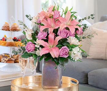 Teleflora's Stunning Swirls Bouquet