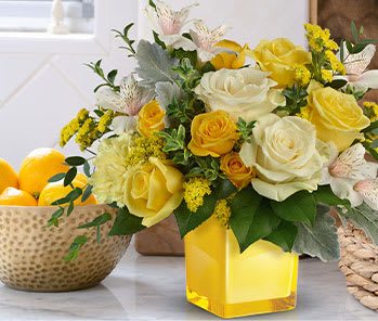 Teleflora's Sweet Sunlight Bouquet