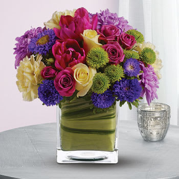 100% LOCAL-FLORIST<br />ARRANGED