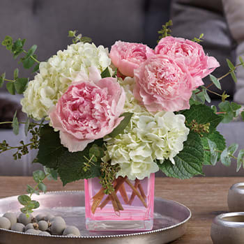 Teleflora's Pretty in Peony