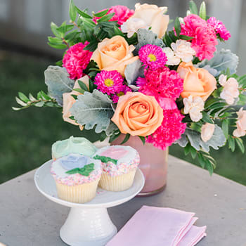 Teleflora's Perfect Spring Peach Bouquet
