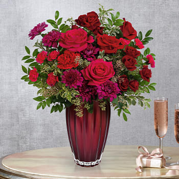 Teleflora's Modern Lovely Bouquet