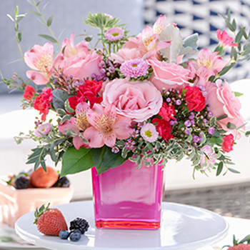 Teleflora's Rosy Moment Bouquet