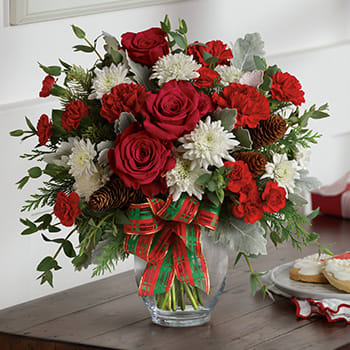 Teleflora's Holiday Shine Bouquet