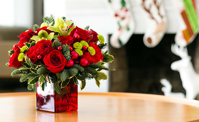 Teleflora's Merry & Bright