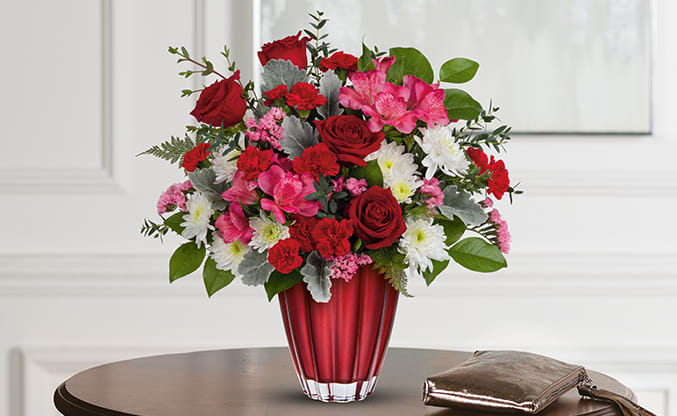 Teleflora's Sophisticated Love Bouquet