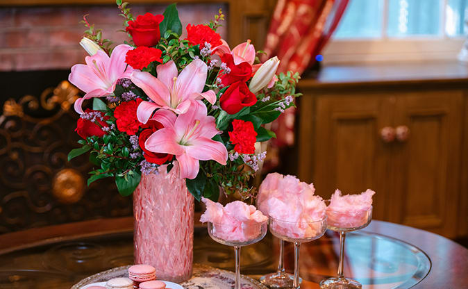 Teleflora's Romance By Roses Bouquet