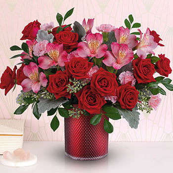 Teleflora's Scarlet Diamond Bouquet