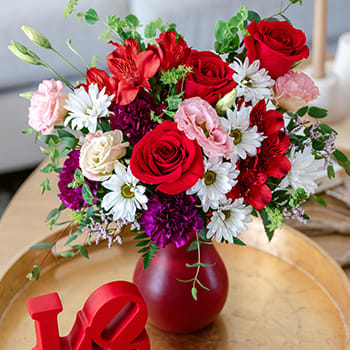 Telelfora's Kissed With Crimson Bouquet