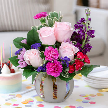 Teleflora's Birthday Greetings Bouquet