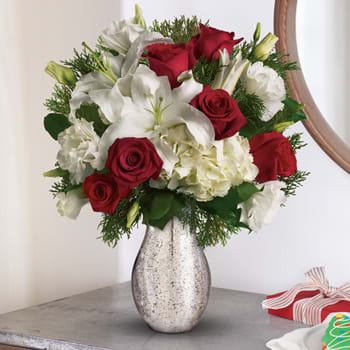 A Christmas Kiss by Teleflora