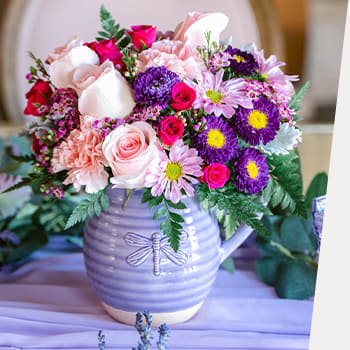 SHOP 100% LOCAL FLORIST<br>BOUQUETS