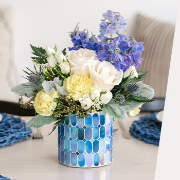 SHOP BEST-SELLING<br>BLOOMS