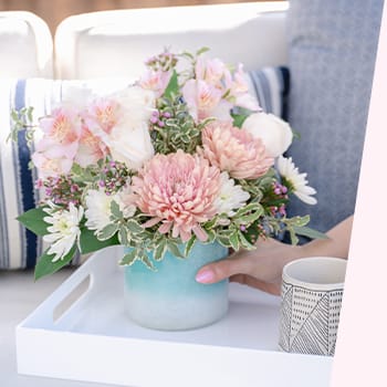 GET SAME-DAY<br>FLOWER DELIVERY