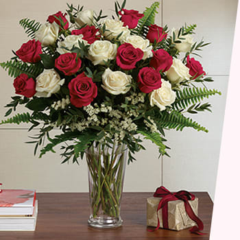 SHOP OUR BEST-SELLING VALENTINE’S DAY BOUQUETS