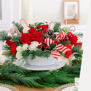 SHOP STUNNING<br>HOLIDAY CENTERPIECES