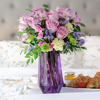 Teleflora's Geometric Rose Bouquet