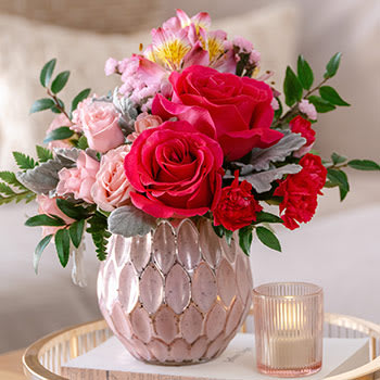Teleflora's Pretty Love Bouquet
