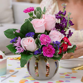 Teleflora's Birthday Greetings Bouquet