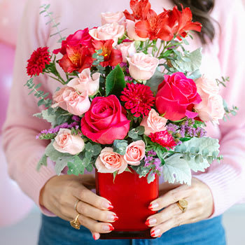 Teleflora's Loving Bunch Bouquet