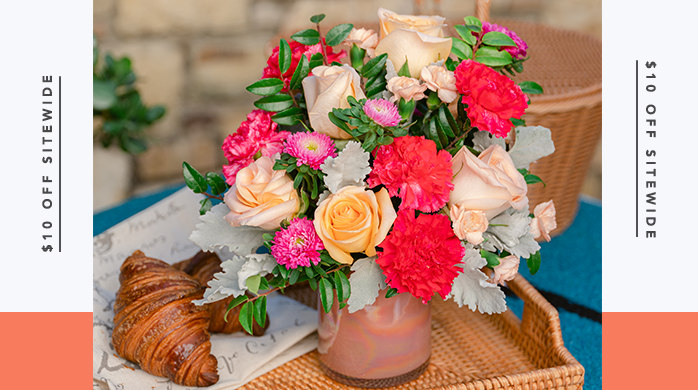 Teleflora's Perfect Spring Peach Bouquet