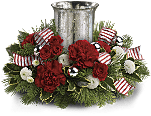 Teleflora’s Holly Jolly Centerpiece