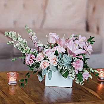 Bouquet centerpieces store