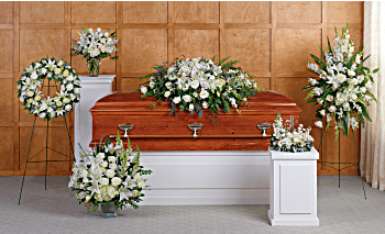 Sending Flowers To A Funeral Funeral Etiquette Teleflora