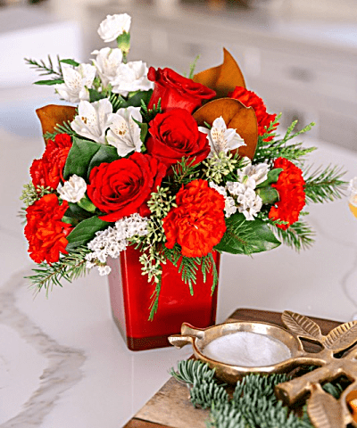 Teleflora’s Scarlet Splendor Bouquet